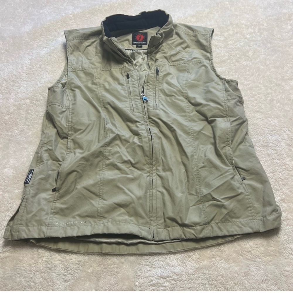 Scott E Vest